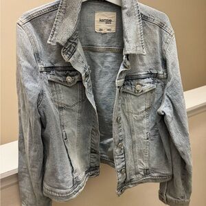 Kensie Washed Blue Jean Jacket with Textured Collar